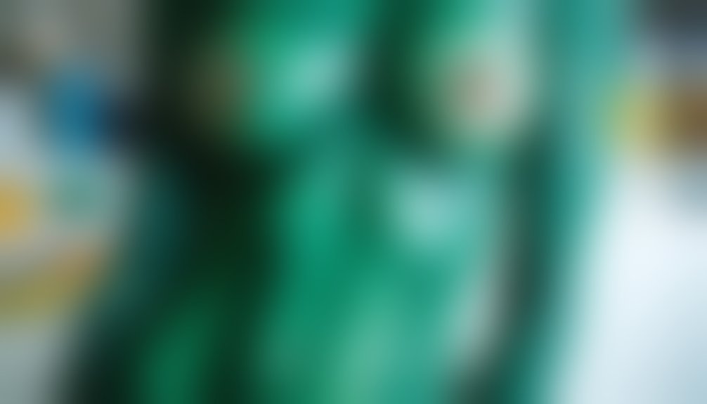 seamless green alien skin transformation